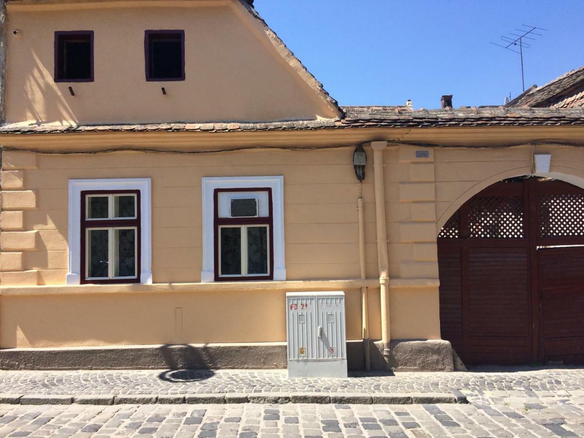 Iony Apartament Nagyszeben Kültér fotó